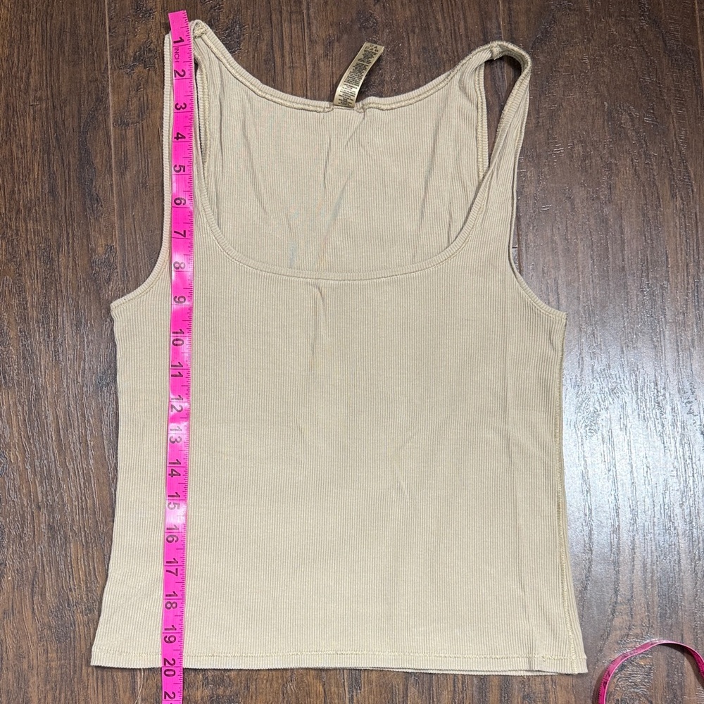SKIMS Ribbed Tank Top‎ - Picture 6 of 6